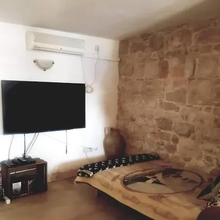 Marble Pool 3 Bedroom In 2 Adjoining Stone Buildings On A 2 Acre Private Land