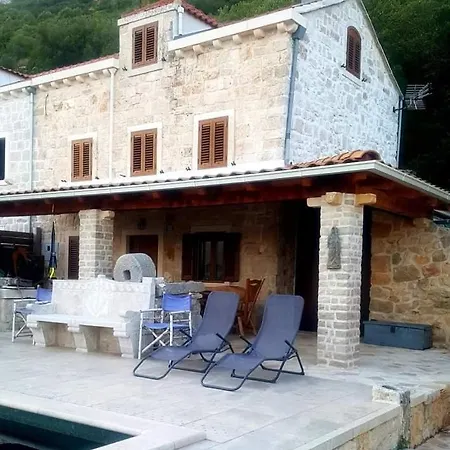 Vila Marble Pool 3 Bedroom In 2 Adjoining Stone Buildings On A 2 Acre Private Land *
