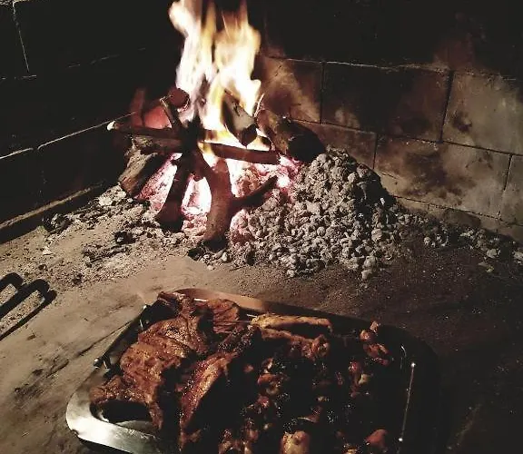 Willa Marble Pool 3 Bedroom In 2 Adjoining Stone Buildings On A 2 Acre Private Land *