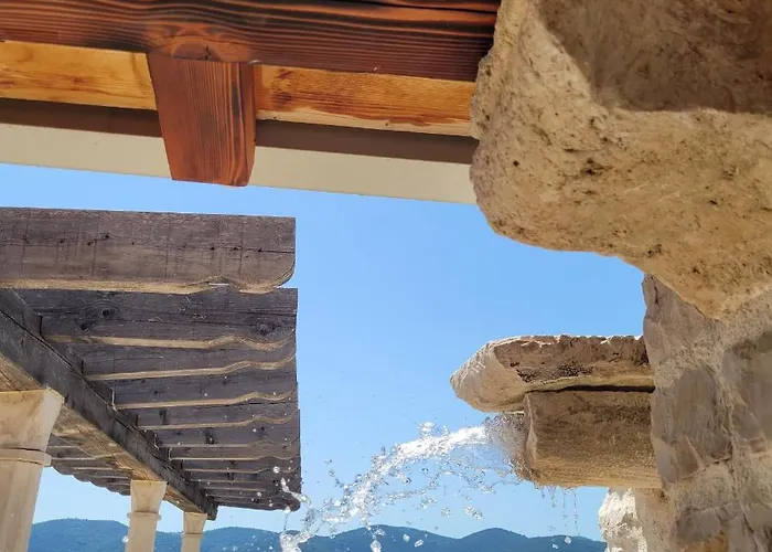 Willa Marble Pool 3 Bedroom In 2 Adjoining Stone Buildings On A 2 Acre Private Land *