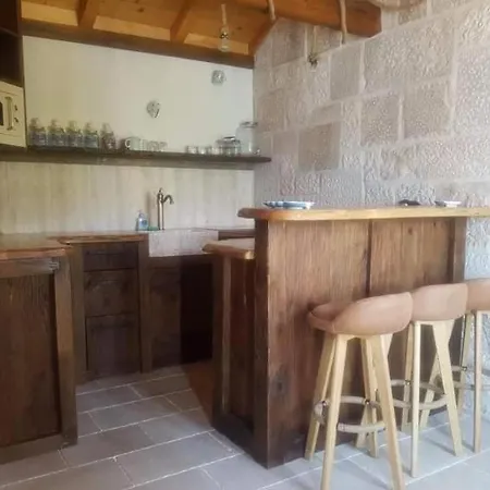 Marble Pool 3 Bedroom In 2 Adjoining Stone Buildings On A 2 Acre Private Land * Вигань