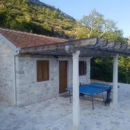 别墅 Marble Pool 3 Bedroom In 2 Adjoining Stone Buildings On A 2 Acre Private Land *