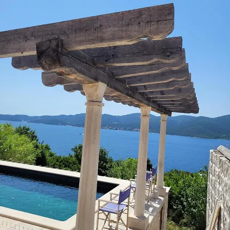 Marble Pool 3 Bedroom In 2 Adjoining Stone Buildings On A 2 Acre Private Land Villa Viganj