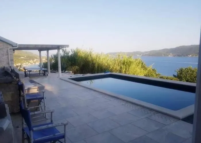 Marble Pool 3 Bedroom In 2 Adjoining Stone Buildings On A 2 Acre Private Land 비간즈