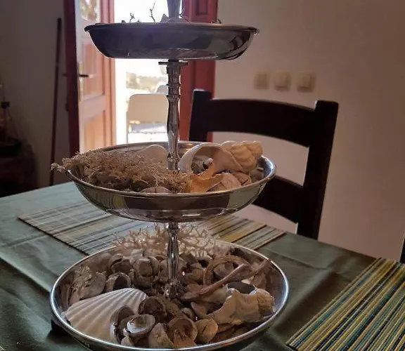 Marble Pool 3 Bedroom In 2 Adjoining Stone Buildings On A 2 Acre Private Land * 비간즈