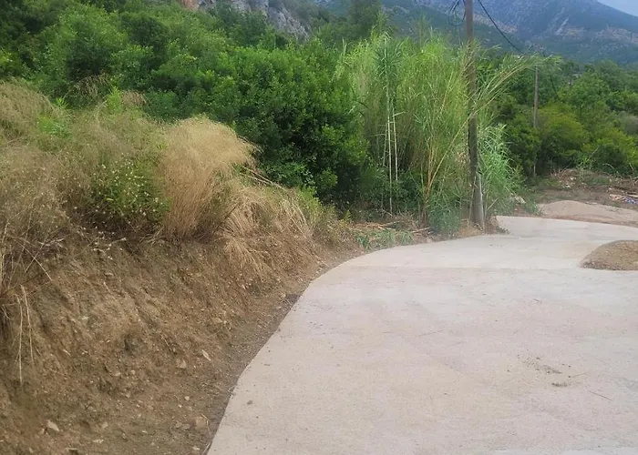 Marble Pool 3 Bedroom In 2 Adjoining Stone Buildings On A 2 Acre Private Land 빌라 *